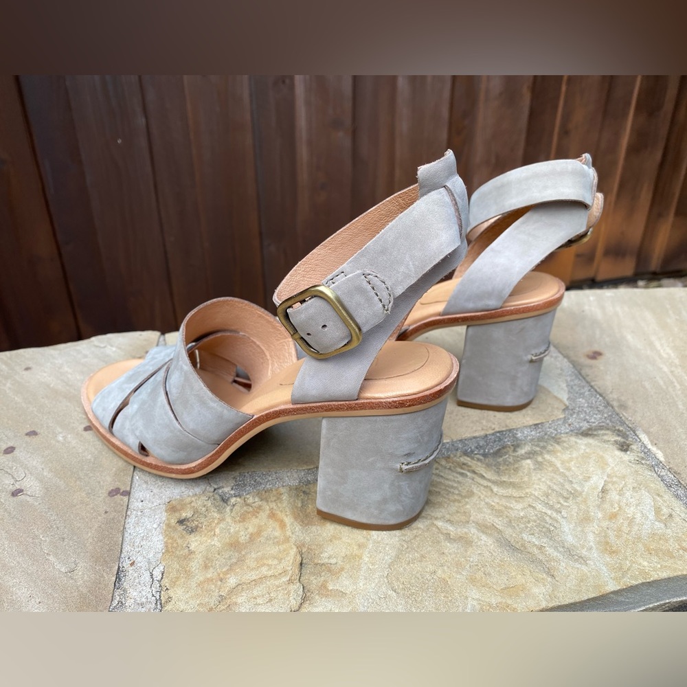UGG Women’s Suede Leather Block Heel Sandals Olive Sz 8